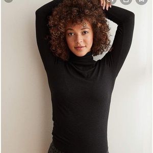 Aerie black rib fitted turtleneck